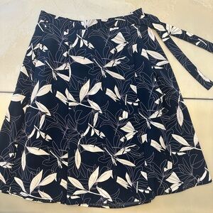 Banana Republic Navy and White Leaf Print Midi Skirt